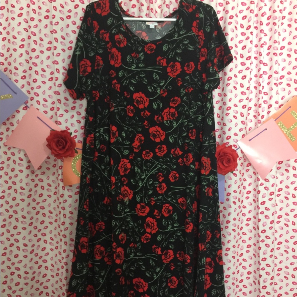 Rose design LuLaRoe Carly 2Xl